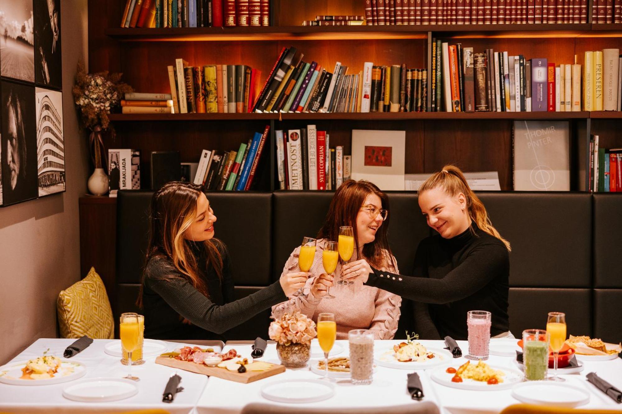 Hotel Mrak Ljubljana Kültér fotó